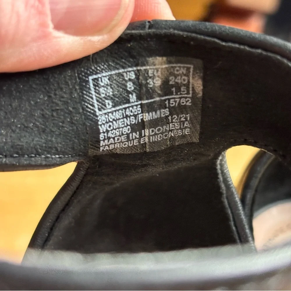 Clarks Caroleigh Rise Black Heeled Sandals – Women’s Sz 8